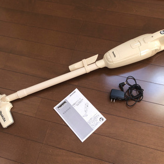 マキタ makita コードレス掃除機 充電式クリーナ CL10...