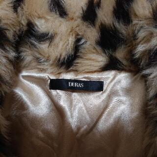 🤩値下げしました   🌈   フェイクファーのショートコートの画像