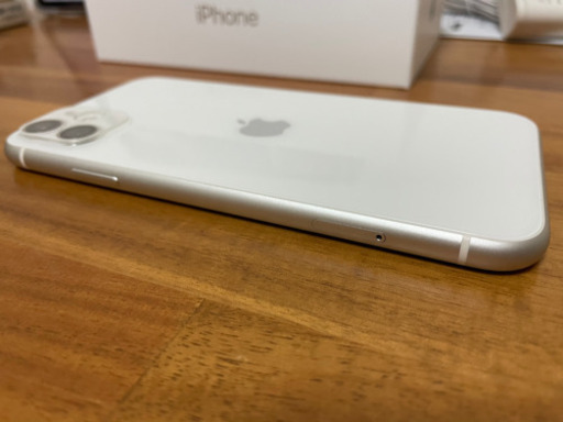 【超美品】iPhone 11 ホワイト 128 GB SIMフリー
