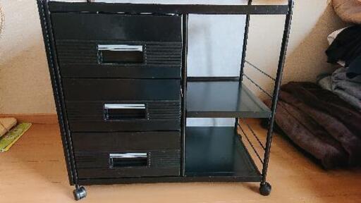 鉄製収納ラック(中古)只今交渉中