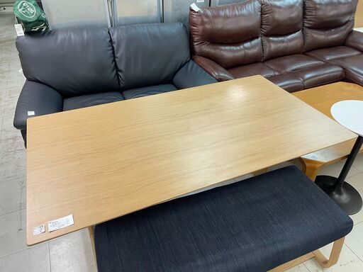 無印良品　リビングでもダイニングでもつかえるテーブル　・３・オーク材 幅１５０×奥行８０×高さ６０ｃｍ