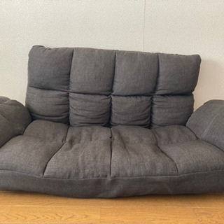 ブラウン2人掛けソファーの画像