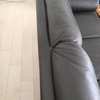 ソファー 表面牛革の画像