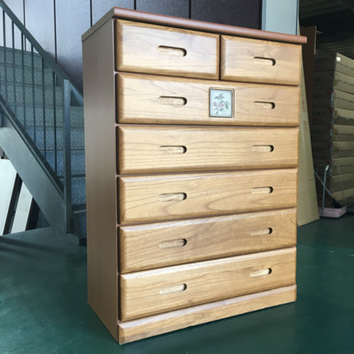 天然木桐材を使用したタイルが可愛いチェスト　取り外し可能仕切り付　タンス　収納　ラック　棚