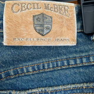 CECIL McBEE ジーンズ　Sサイズの画像