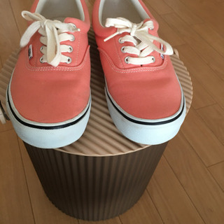 VANS、NIKEレディーススニーカーの画像