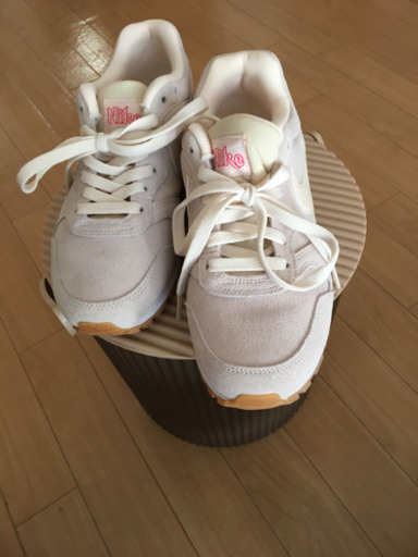 VANS、NIKEレディーススニーカー