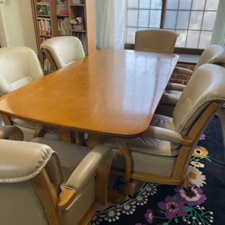 ダイニングテーブル　椅子6脚付き