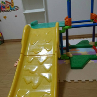 ディズニー　プーさん　ジャングルジム　滑り台の画像