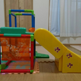 ディズニー　プーさん　ジャングルジム　滑り台の画像
