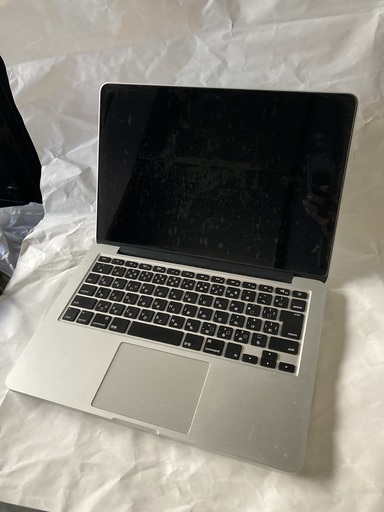 Mac Book Pro 13インチ　Core i5 メモリ8BG 傷、コーティング剥がれ 動作は問題なし　ストレージ120GB