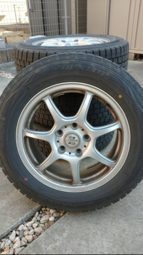 スタッドレス　205/60R16