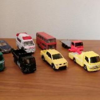 トミカ ミニカー56台セット+おまけの画像
