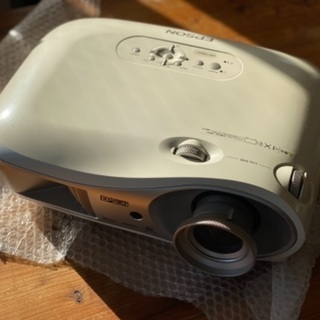 EPSON プロジェクター　EMP-TW600