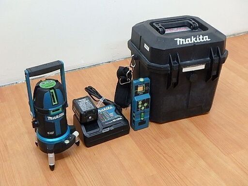 Makita マキタ 充電式屋内・屋外兼用墨出し器 10.8V SK506GDN B06-01