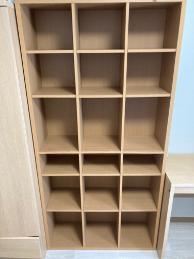 本棚　1個 千円　※２個あります。