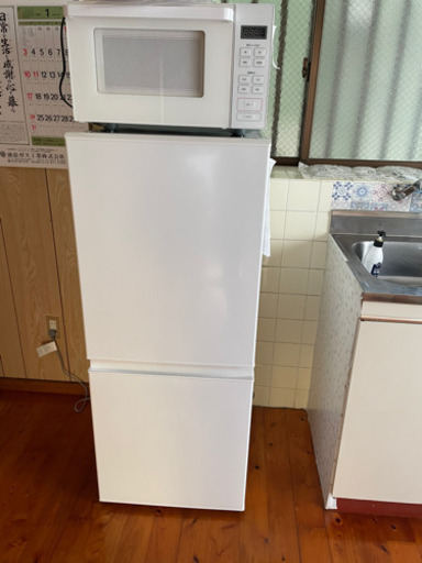 無印食品　冷蔵庫　電子レンジと　ダイニングテーブル