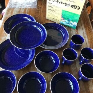 キャンプ用LOGOS製 ホーローディナーセット4人用