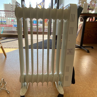 【美品！動作確認OK！】オイルヒーター