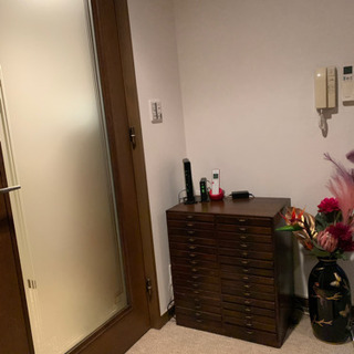 アンティーク引き出しの画像