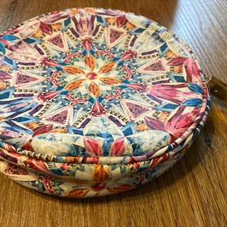 【新古品】トートバッグ、化粧ポーチ2個の画像