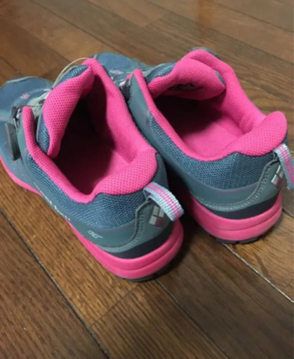 【美品】モンベル　mont-bell スニーカー