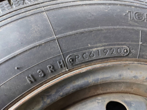 スタッドレスタイヤ　鉄チン付・165/80R14・4本・2020年製　中古
