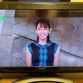 SHARP AQUOS 2011年製 32型 液晶カラーテレビ