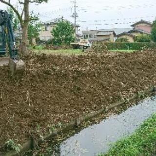 しつこい篠を切る、根の撤去いたします。