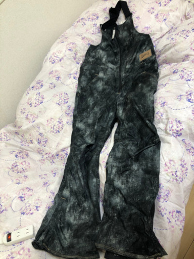 【4回使用】　ビブパンツ　スノボウェア　美品　17-18モデル
