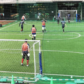 明日フットサルしたい人⚽️
