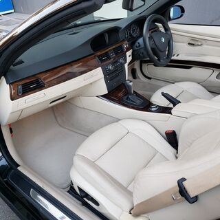 BMW335ｉカブリオレＭスポーツ　車検5/5　走行53000ｋ　ベージュ革　電動オープン　純正ＨＤＤナビ　専用エアロ&18ＡＷ　ＥＴＣ　キセノン　１オーナー　禁煙車の画像