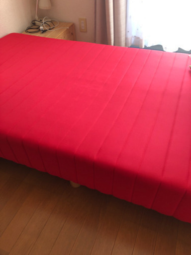 脚付きマットレス一体型ベッド　　