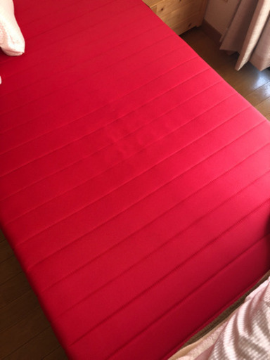 脚付きマットレス一体型ベッド　　