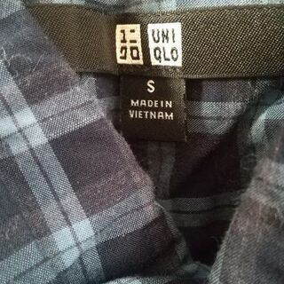 長袖シャツ　青系チェック柄　Sサイズ　ユニクロ製　※再々値下げしました。の画像