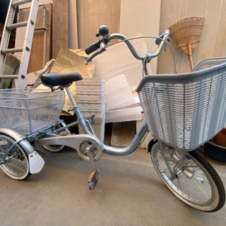 三輪自転車　大人用