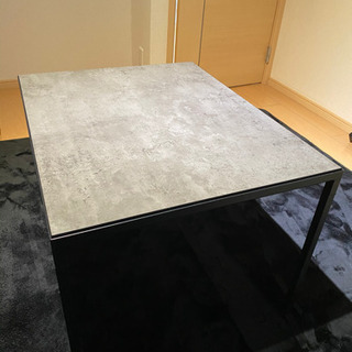IKEA テーブル