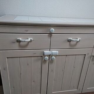 キッチン収納棚の画像