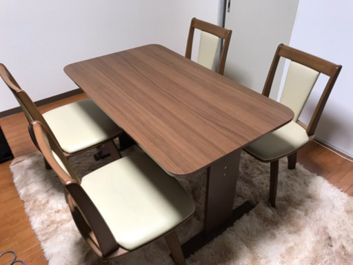 （取引先確定確）ダイニングセット　5点　使用期間1年