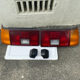 ＡE86純正前期テールランプ左右セット