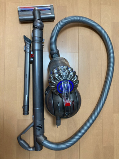 dyson / ダイソン サイクロン掃除機 DC63  【掃除機】 