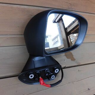 ダイハツ　トール　右ドアミラーの画像