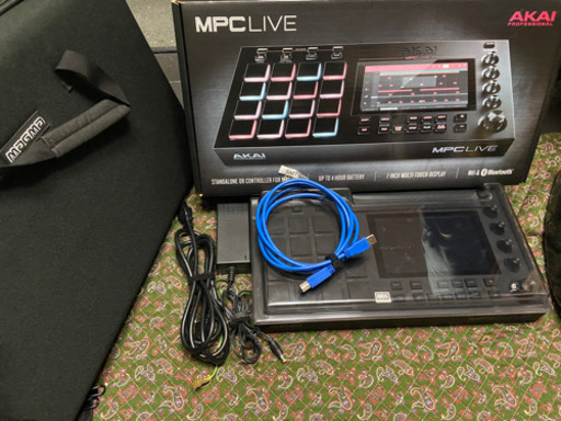 AKAI MPC LIVE スターターキット