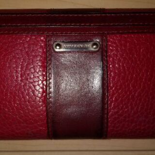 中古　BURBERRY　財布　レディース　擦れキズ使用感あり　箱とカバー付きの画像