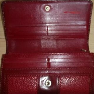 中古　BURBERRY　財布　レディース　擦れキズ使用感あり　箱とカバー付きの画像