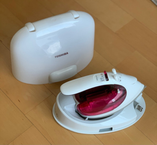 スチームアイロン　TOSHIBA TA-FV440(P)