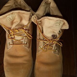 Timberland  ２７、５ｃｍくらいだと思います。