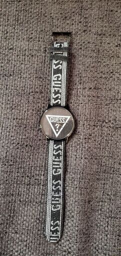 GUESSの時計