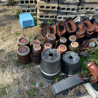 植木鉢あげます。5月末迄の予定の画像