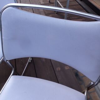 スチール製のイス（2脚セット）【値下げしました★】の画像